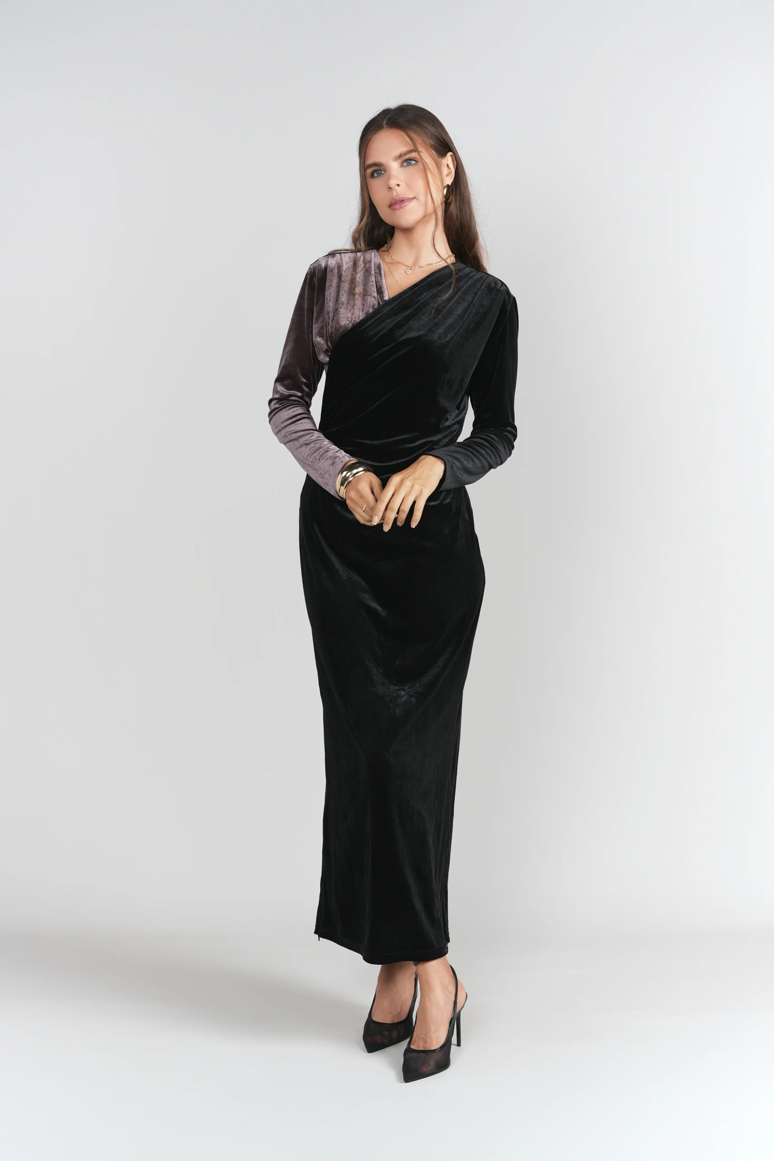 Amelia Midi- Velvet - Image 4