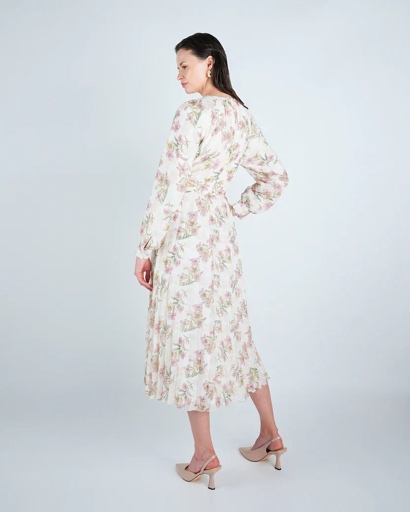 Chiffon Floral Waisted Midi Dress - Image 4