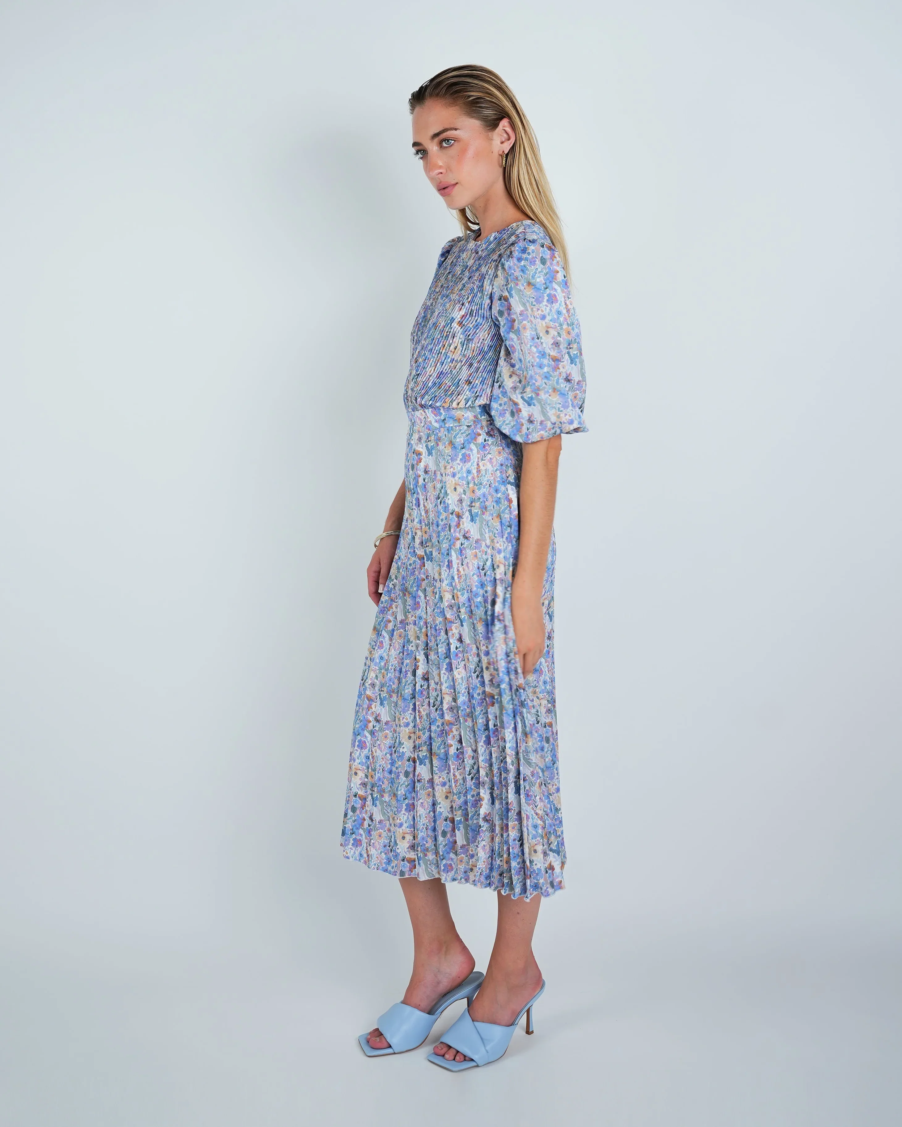 DR4087 Multi Floral Pleated Midi Dress - Image 3