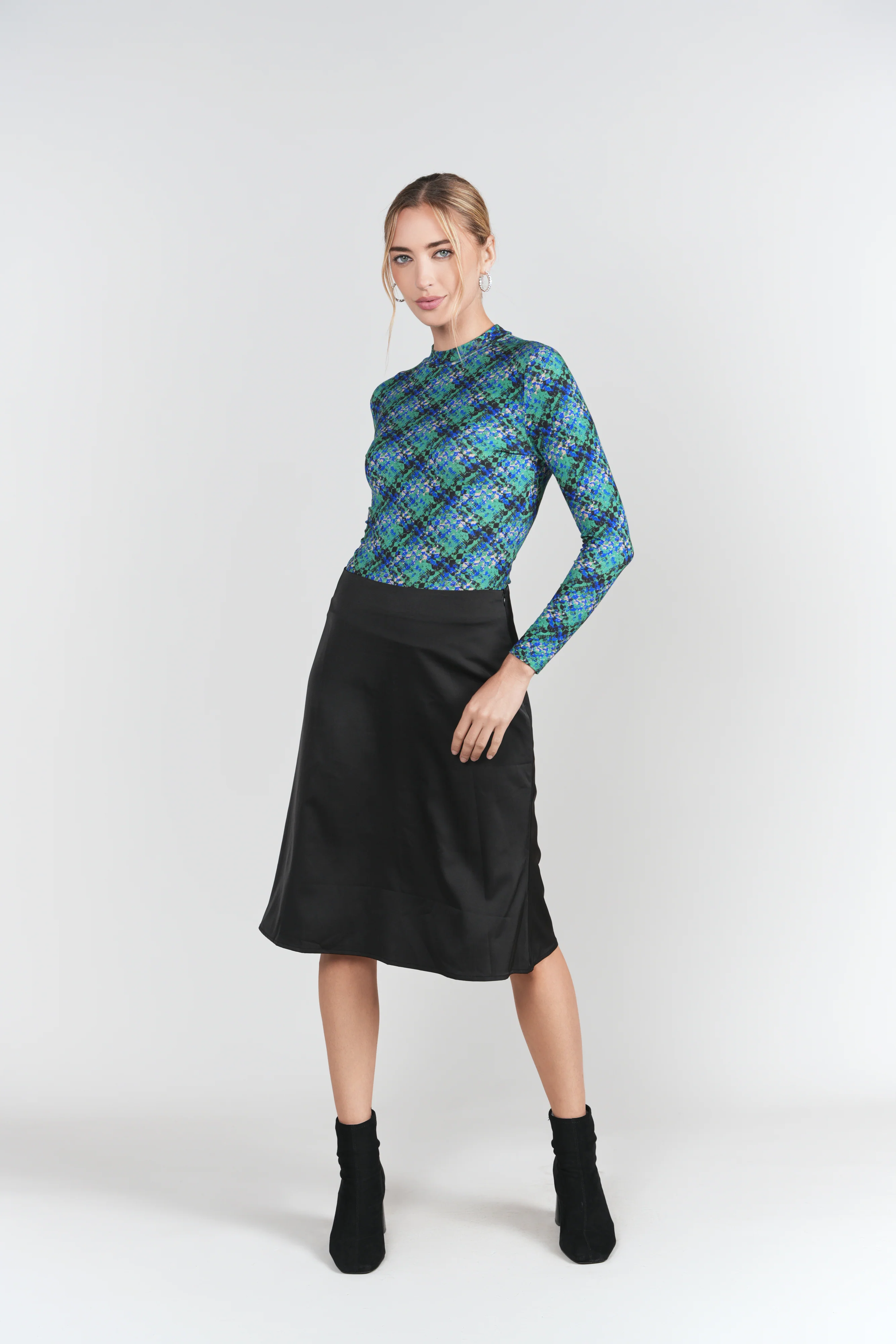 Naomie Slip Skirt 23"- Black - Image 5