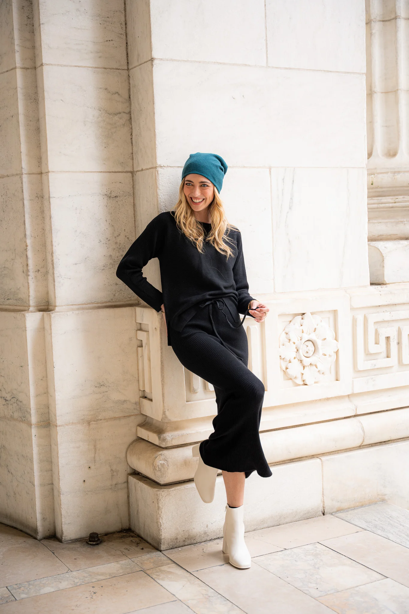 Sweater Rib Tube Skirt- Black - Image 3